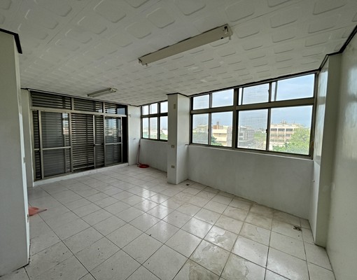 角間大面寬透店適合補習班托嬰中心安親班 - Image 4