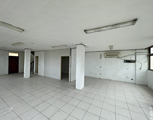 角間大面寬透店適合補習班托嬰中心安親班 - Image 9