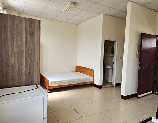 通風明亮大套房，可申請租屋津貼 - Image 6