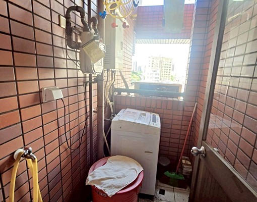 ★南區▶可租補▶台水電▶全套傢俱▶中山醫園道3房 - Image 8