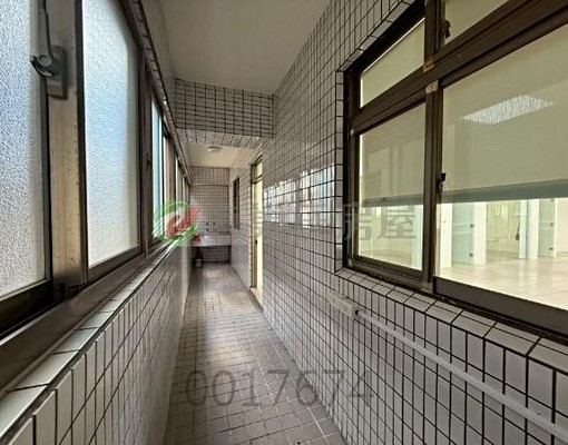 近淡水捷運❤️學府路華厦二樓店面❤️可公司行號☀️ - Image 5