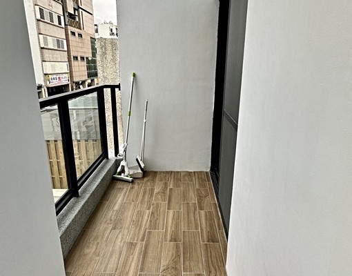 市中心全新大樓二房傢俱電全一皮箱可入住可以租補 - Image 10