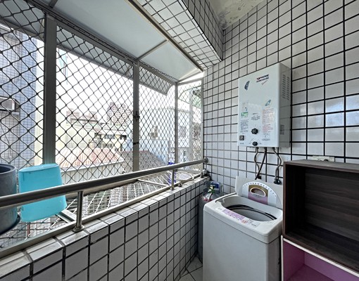 <三民區>🎵高科建工校區四樓獨立陽台大套房可租補 - Image 8