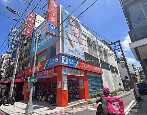 麥當勞。康是美樓上3大套房+1雅房出租。歡迎大學生合租 - Image 1