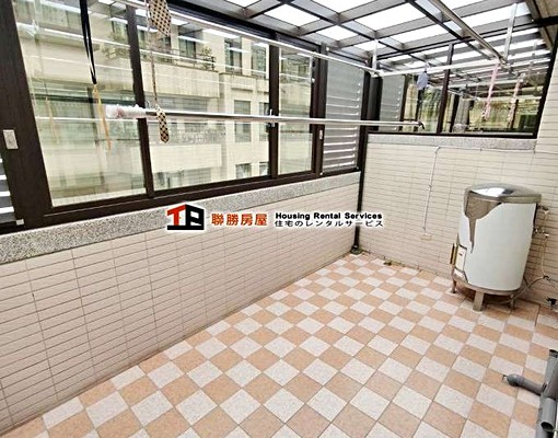 北大特區*社區型透天*使用空間大*雙車位*屋況佳 - Image 12