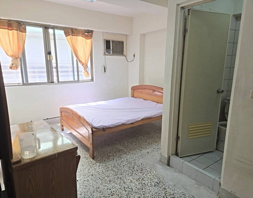 優質套房可租補採光好靜巷實木大床 - Image 14