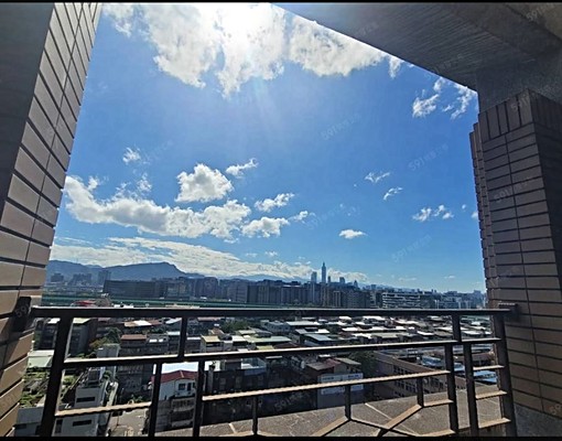 紐約上城挑高稀有露台套房近內湖行中心 - Image 1