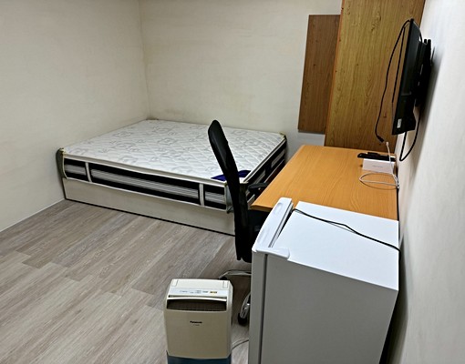 逢甲中國醫水湳附近/靜巷透天爬梯2樓套房/含網可租補可丟垃圾 - Image 4