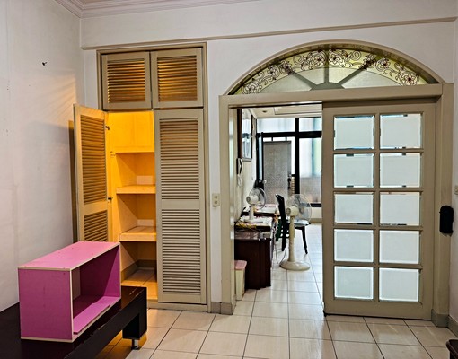 過馬路就到捷運站~大坪數四房~可規劃成辦公室 - 591租屋網 - Image 2