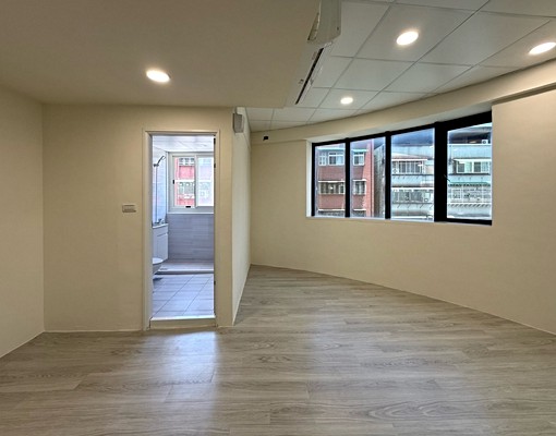 捷運徐匯中學全新採光大套房 - Image 3
