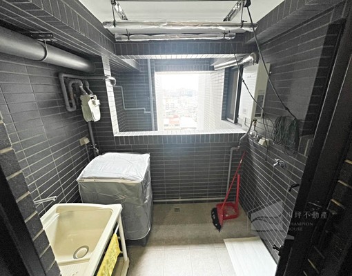 公園綠地第一排~好視野~優質裝潢全配家具攜包住~平面車 - Image 15