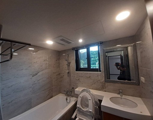 全新高級三房兩廳雙衛大車位 - Image 4