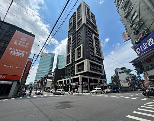 站前中華路1-2樓金店面 - Image 12