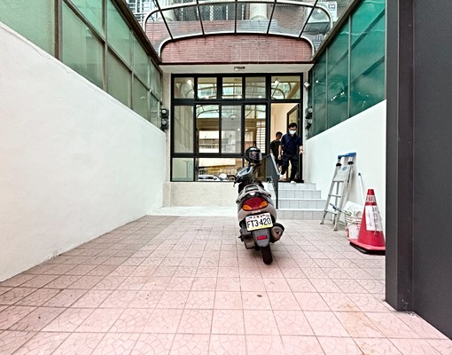 🔥近中科🌳遊園北路💎整棟透天5房✨可員工宿舍✨平面車位 - Image 4
