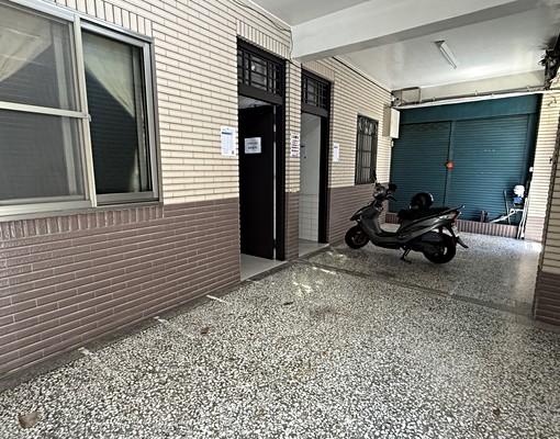 自由34套房大社商圈採光近大社夜市📞愛窩 - Image 4