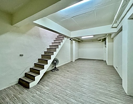 南港展覽館捷運站旁。團購。美甲。按摩。倉庫。蝦皮。胖先生 - Image 4