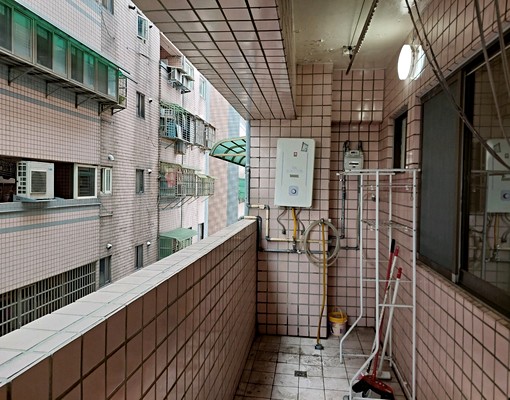 復興路電梯3房附2台冷氣/有天然瓦斯/含管理費可申請租屋補助 - Image 6