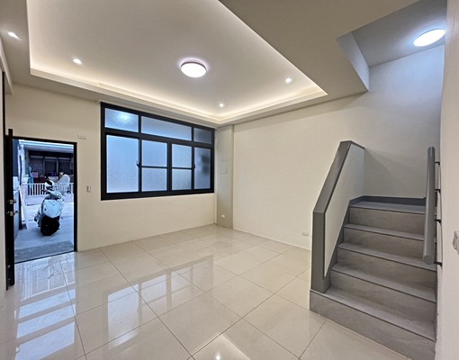 整棟1-4F🔥可寵可租補💖大四房空屋✨遮雨車庫✅ - Image 2