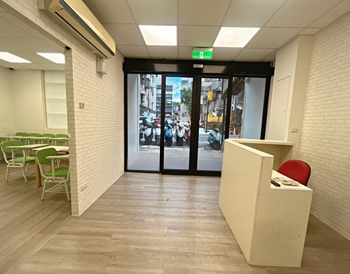 莒光路🏡住辦店皆可🏡門口方便停車 - Image 3