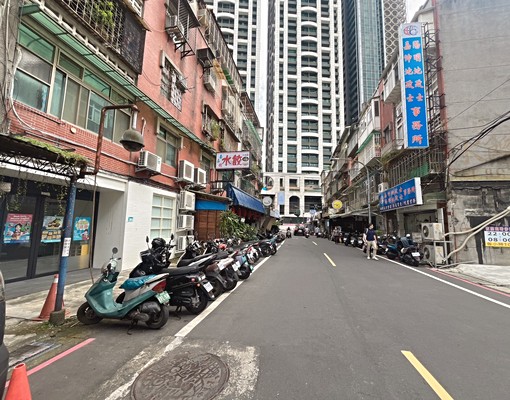 莒光路🏡住辦店皆可🏡門口方便停車 - Image 16