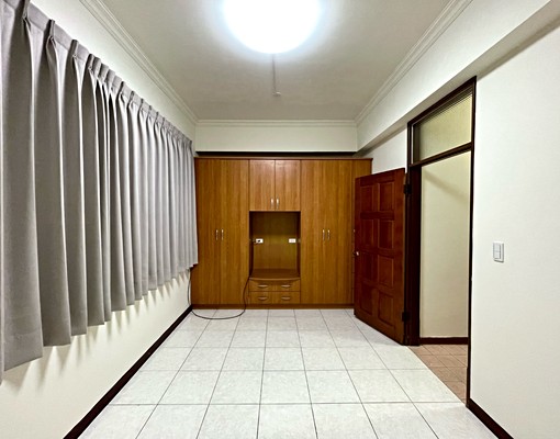 🏠草屯陽光綠地透天|雙車位大四房 - Image 5