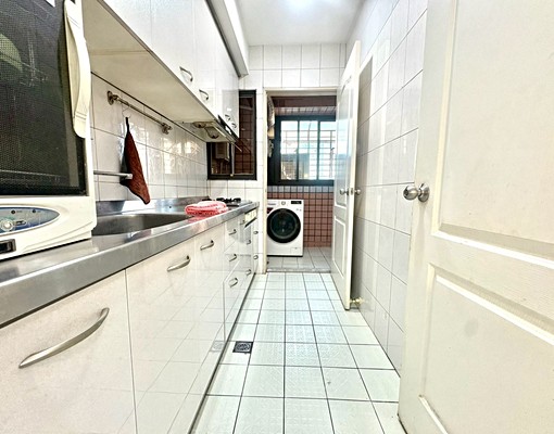 ✨近捷運站🏡可租補含管🏡垃圾代收/電梯3房✨中信達達 - Image 9