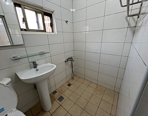 仁愛一樓可伙採光房近樹人東方設計📞愛窩 - Image 9