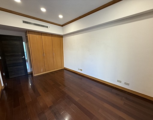 明德路,近振興醫院,前庭後院,稀有大坪數樓中樓釋出 - Image 9