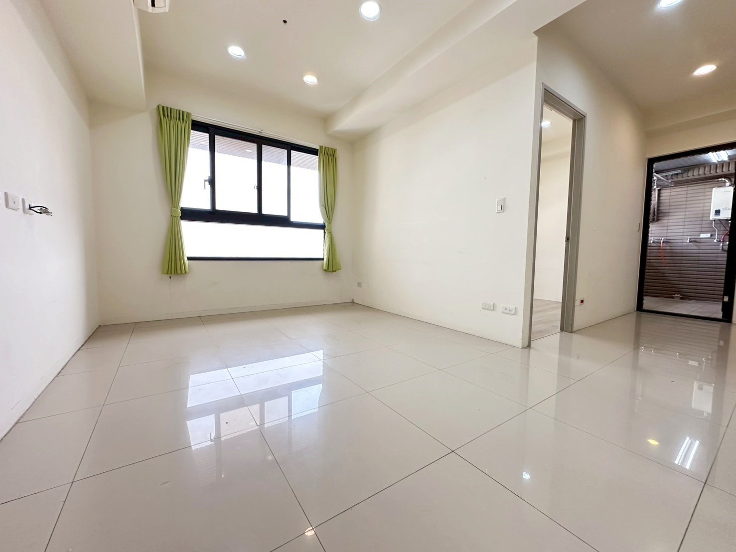 樂福💖允將行旅次頂樓無限棟距2房+平車💖