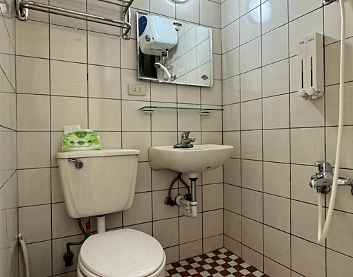 💕大降價~$6000西屯套房/近逢甲/歡迎雙租補💕 - Image 4