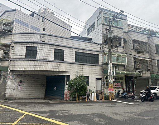 ❣️省桃旁機能美透天❣️ - Image 1