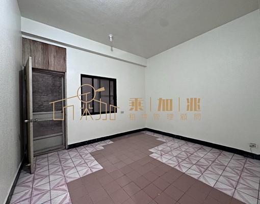 💥乘加兆信貴💥（含稅）永康交流道翻修店住合一金店面 - Image 6