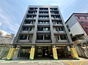 興格春日日