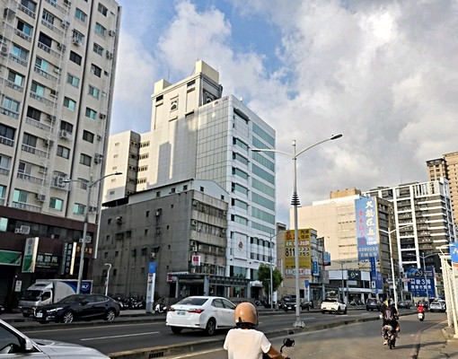 五塊厝捷運站凱旋輕軌全新豪華大套房 - Image 14