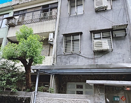近央北市中心門口停車庭院透天 - Image 1