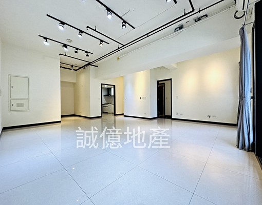 近捷運~高樓層採光通風佳,空間寬敞方正~附平面車位 - Image 3