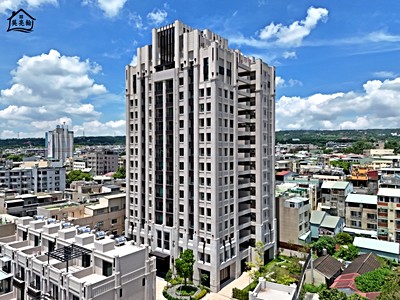 【吳亮翰】南投市核心複式御邸｜坐擁八卦山脈，私藏天際線✨