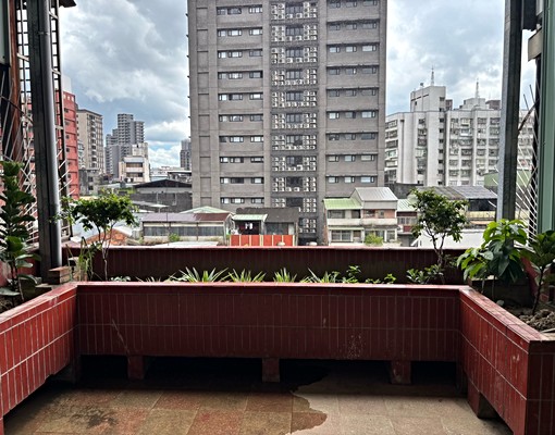 府中捷運❤️南雅夜市❤️採光通風對外窗景觀❤️新裝修、租補 - Image 4