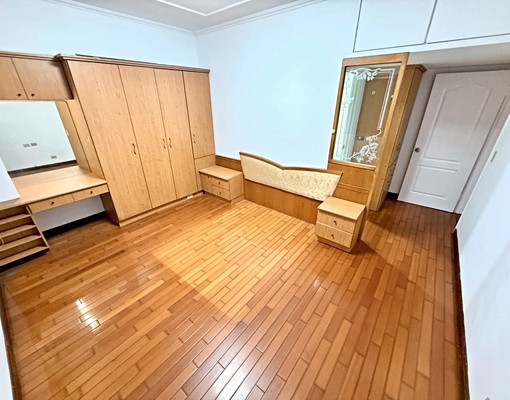 北屯松竹車站旁❤️3+1房超大空間❤️有電梯❤️平面大車位 - Image 15