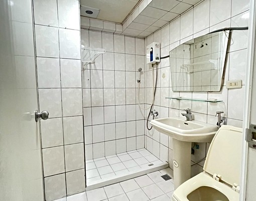 星鴻台中✨免仲可租補｜文心路旁｜類一房一廳｜居住品質、管理優 - Image 9