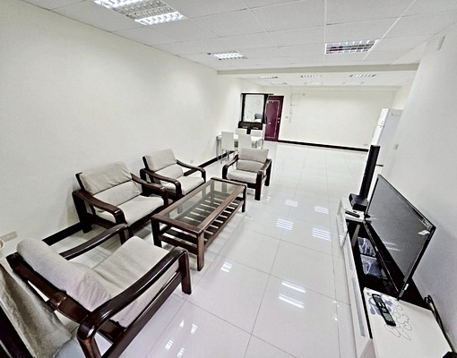 💘三面採光可租補💘發財樓層3改2雙衛浴超大空間💘 - Image 2