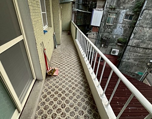 近再興中學全新裝修可入籍申請租屋補助 - Image 10