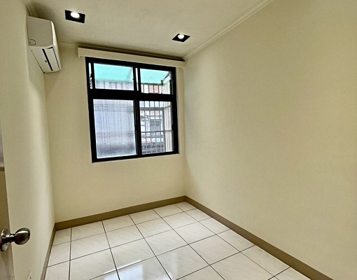 易居⭐近重慶國小/公寓空屋2樓/重新整修可營登做工作室 - Image 5