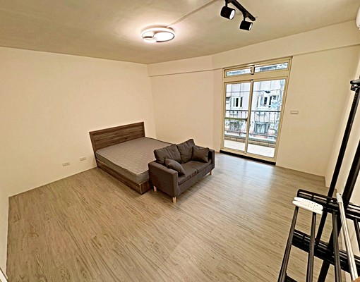 🔥適合住用工作室/美業⭐️兩房整層可養寵養貓✅興仁路✅ - Image 2