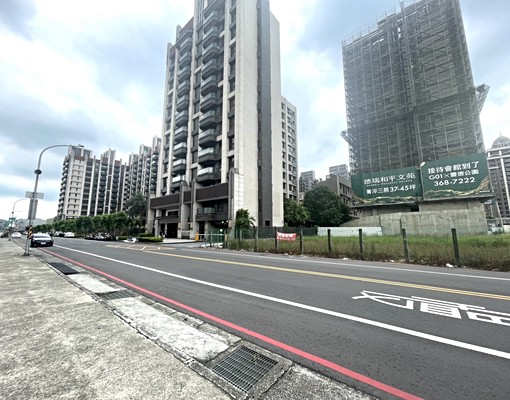 ☎豐田三路透天有電梯(適中醫診所.有天然瓦斯)門口可停車☎ - Image 14