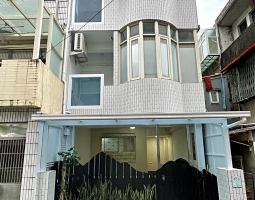 全新裝修正市中心大坪數套房 - Image 1