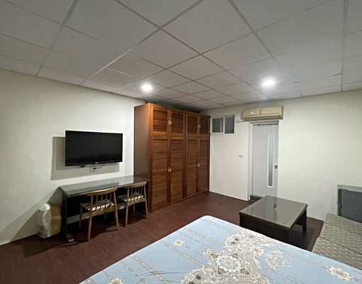 全新裝修正市中心大坪數套房 - Image 6