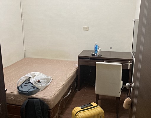 屋主出租,可租補,寵物可議室內禁煙,6房騎樓停機車,無大車位 - Image 2