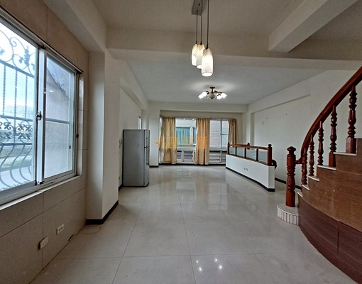 兆基🏡善化啤酒廠車庫大透天/可做辦公室員工宿舍 - Image 2