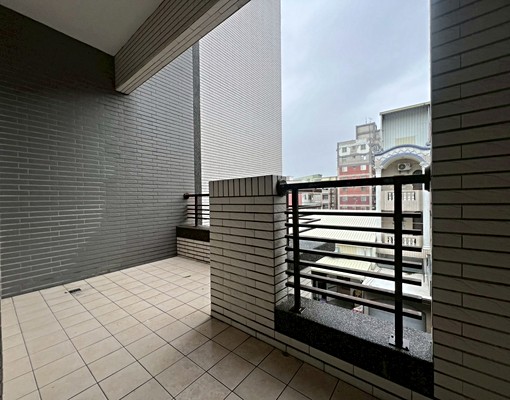 台南租屋~崑山國小旁優質套房(3樓前) - Image 6